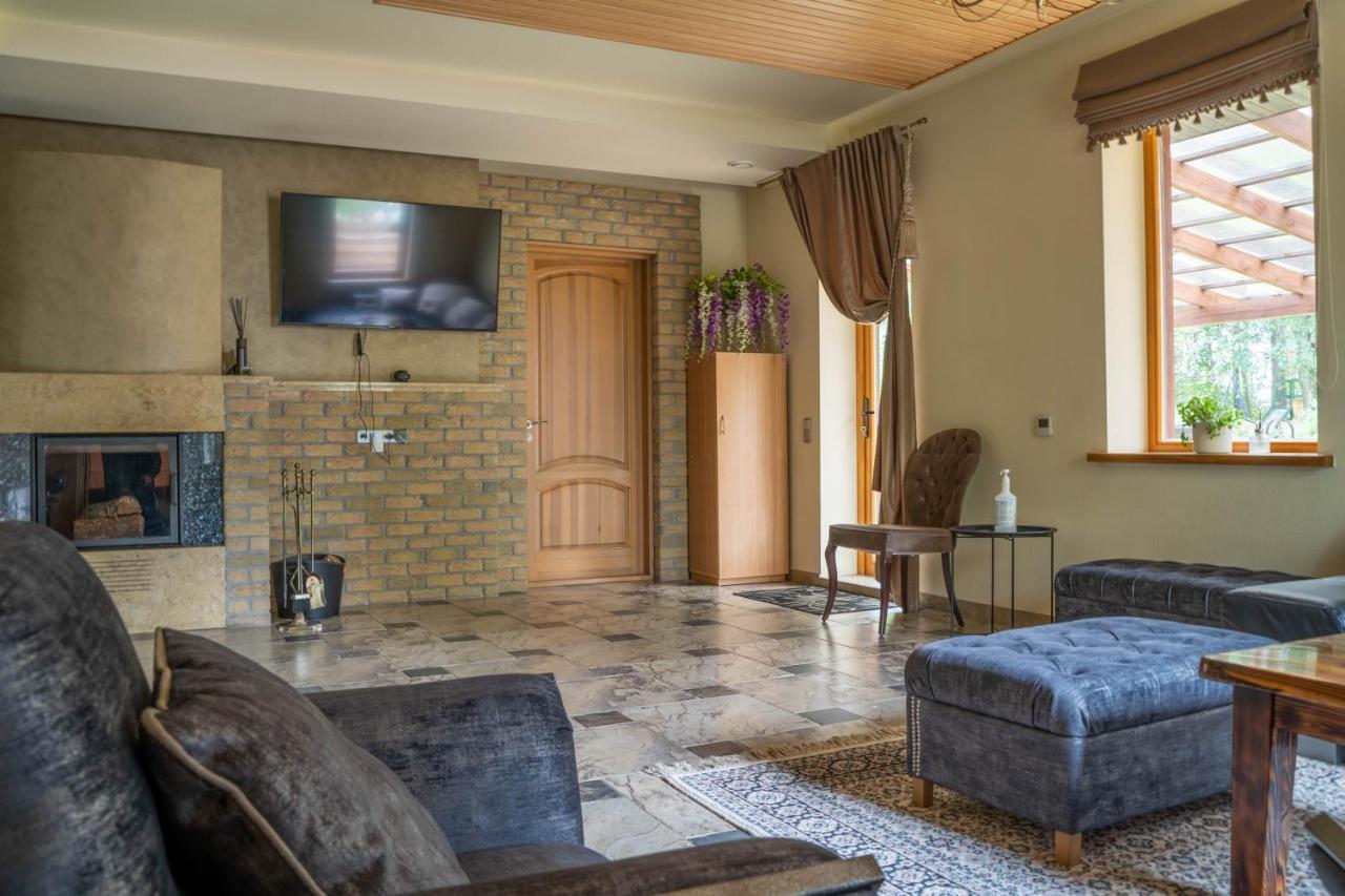 יונאבה Remigija Studio Home מראה חיצוני תמונה